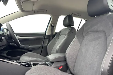  Volkswagen Golf 1.5 TSI eHybrid 19.7kWh Style DSG Euro 6 (s/s) 5dr Thumbnail #16