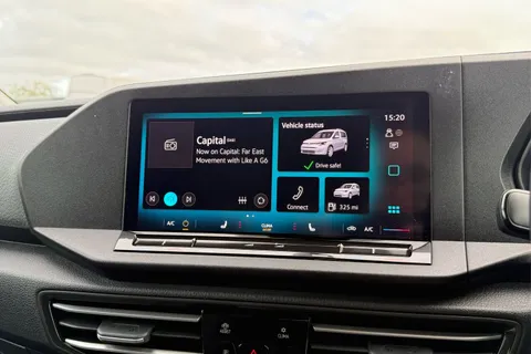 DG74CZS Volkswagen Caddy Maxi 2.0 TDI 122 Life 5dr DSG Thumbnail #18