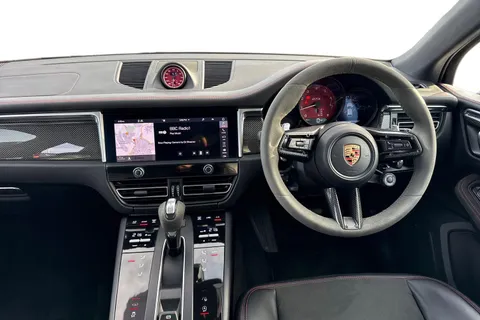 DT73ZFN Porsche Macan 2.9T V6 GTS SUV 5dr Petrol PDK 4WD Euro 6 (s/s) (440 ps) Thumbnail #19