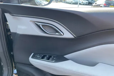 BYD Dolphin Surf 43.2kWh Boost Auto 5dr Thumbnail #18