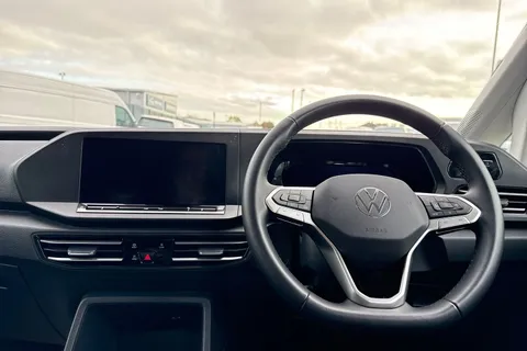 DG74CZS Volkswagen Caddy Maxi 2.0 TDI 122 Life 5dr DSG Thumbnail #19