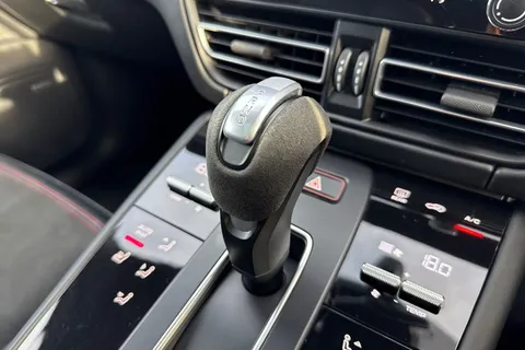 DT73ZFN Porsche Macan 2.9T V6 GTS SUV 5dr Petrol PDK 4WD Euro 6 (s/s) (440 ps) Thumbnail #24