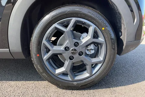 BYD Dolphin Surf 43.2kWh Boost Auto 5dr Thumbnail #23