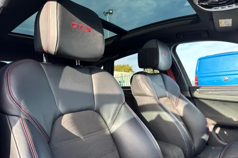 DT73ZFN Porsche Macan 2.9T V6 GTS SUV 5dr Petrol PDK 4WD Euro 6 (s/s) (440 ps) Thumbnail #25
