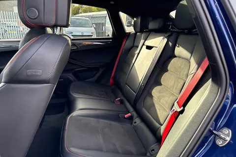 DT73ZFN Porsche Macan 2.9T V6 GTS SUV 5dr Petrol PDK 4WD Euro 6 (s/s) (440 ps) Thumbnail #35