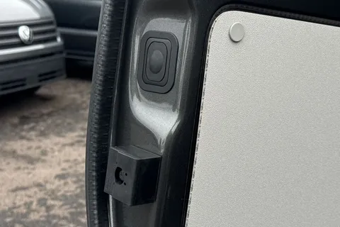 MF75FNU Volkswagen Transporter T32 Panel Van Commerce Pro SWB 170 PS 2.0 TDI 8sp Automatic Thumbnail #35