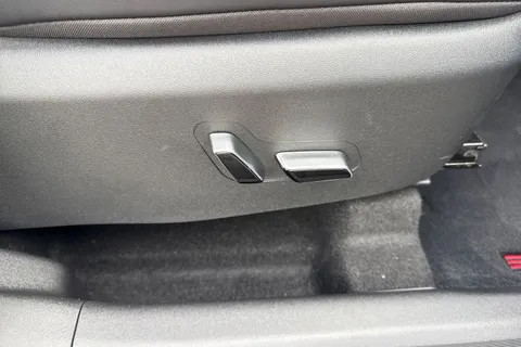 DG25PWY BYD Dolphin Surf 43.2kWh Boost Auto 5dr Thumbnail #38