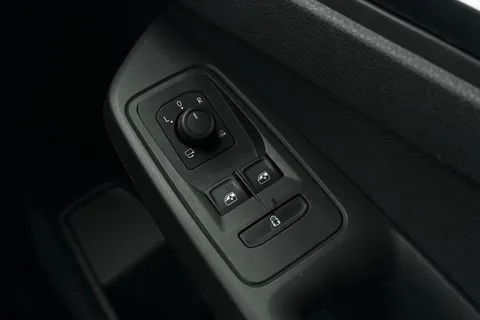 DG74CZS Volkswagen Caddy Maxi 2.0 TDI 122 Life 5dr DSG Thumbnail #38