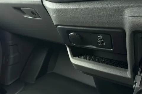 MF75FNU Volkswagen Transporter T32 Panel Van Commerce Pro SWB 170 PS 2.0 TDI 8sp Automatic Thumbnail #41