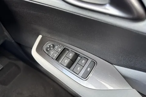  BYD Dolphin Surf 30kWh Active Auto 5dr Thumbnail #43