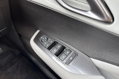 DG25PWY BYD Dolphin Surf 43.2kWh Boost Auto 5dr Thumbnail #44