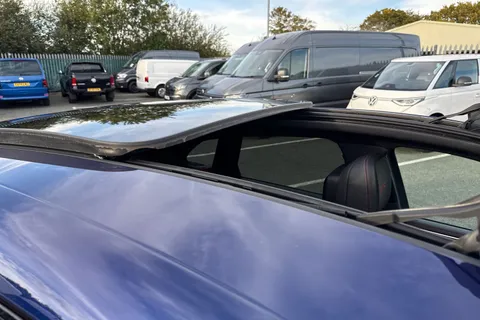 DT73ZFN Porsche Macan 2.9T V6 GTS SUV 5dr Petrol PDK 4WD Euro 6 (s/s) (440 ps) Thumbnail #52