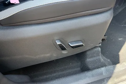 BYD Dolphin Surf 43.2kWh Boost Auto 5dr Thumbnail #61