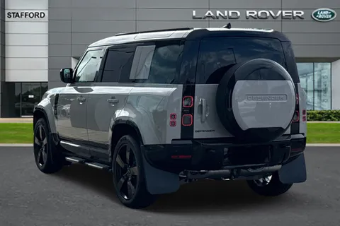  Land Rover Defender 110 3.0 D250 MHEV X-Dynamic HSE Auto 4WD Euro 6 (s/s) 5dr Thumbnail #3