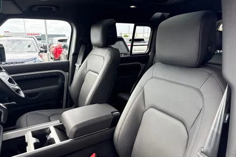  Land Rover Defender 110 3.0 D250 MHEV X-Dynamic HSE Auto 4WD Euro 6 (s/s) 5dr Thumbnail #12