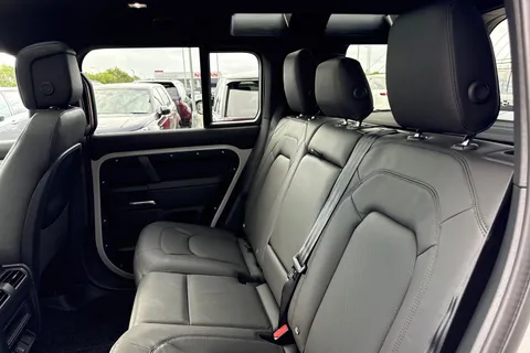  Land Rover Defender 110 3.0 D250 MHEV X-Dynamic HSE Auto 4WD Euro 6 (s/s) 5dr Thumbnail #14