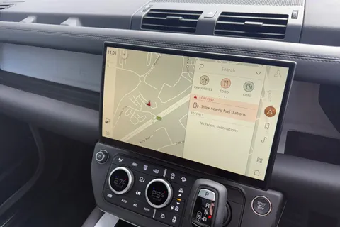  Land Rover Defender 110 3.0 D250 MHEV X-Dynamic HSE Auto 4WD Euro 6 (s/s) 5dr Thumbnail #15