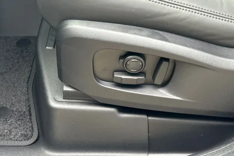  Land Rover Defender 110 3.0 D250 MHEV X-Dynamic HSE Auto 4WD Euro 6 (s/s) 5dr Thumbnail #31