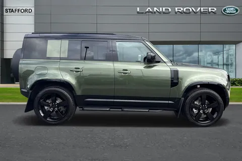 Land Rover Defender 110 3.0 D250 MHEV X-Dynamic HSE Auto 4WD Euro 6 (s/s) 5dr Thumbnail #6