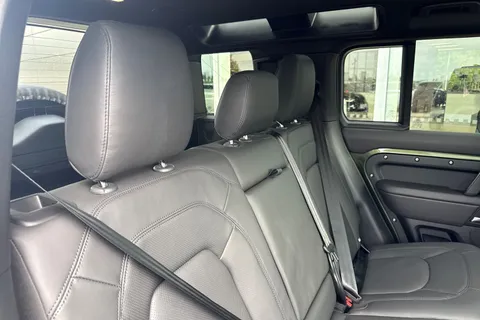  Land Rover Defender 110 3.0 D250 MHEV X-Dynamic HSE Auto 4WD Euro 6 (s/s) 5dr Thumbnail #13