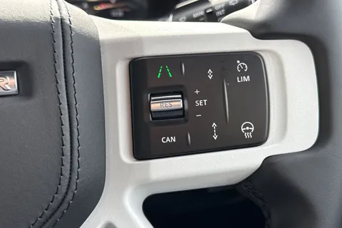  Land Rover Defender 110 3.0 D250 MHEV X-Dynamic HSE Auto 4WD Euro 6 (s/s) 5dr Thumbnail #19