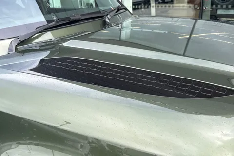 Land Rover Defender 110 3.0 D250 MHEV X-Dynamic HSE Auto 4WD Euro 6 (s/s) 5dr Thumbnail #25