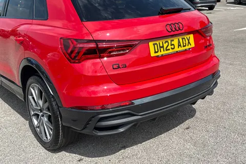 DH25ADX Audi Q3 1.5 TFSI CoD 35 Black Edition S Tronic Euro 6 (s/s) 5dr Thumbnail #8