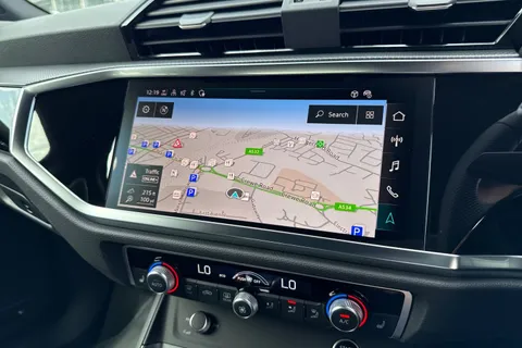 DH25ADX Audi Q3 1.5 TFSI CoD 35 Black Edition S Tronic Euro 6 (s/s) 5dr Thumbnail #17