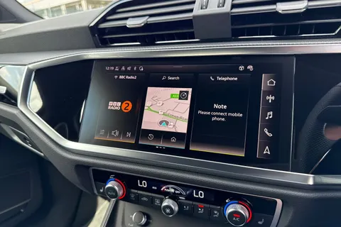 DH25ADX Audi Q3 1.5 TFSI CoD 35 Black Edition S Tronic Euro 6 (s/s) 5dr Thumbnail #35