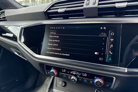 DH25ADX Audi Q3 1.5 TFSI CoD 35 Black Edition S Tronic Euro 6 (s/s) 5dr Thumbnail #43