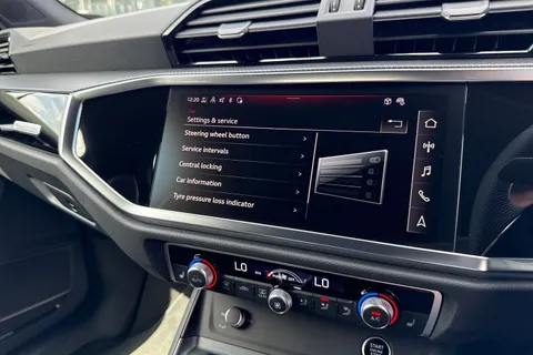 DH25ADX Audi Q3 1.5 TFSI CoD 35 Black Edition S Tronic Euro 6 (s/s) 5dr Thumbnail #48