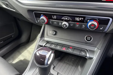 DH25ADX Audi Q3 1.5 TFSI CoD 35 Black Edition S Tronic Euro 6 (s/s) 5dr Thumbnail #51