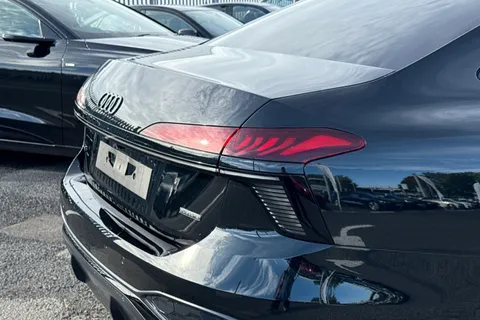  Audi A6 Saloon 2.0 e-hybrid 25.9kWh Edition 1 S Tronic quattro Euro 6 (s/s) 4dr Thumbnail #8