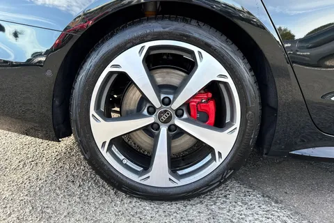  Audi A6 Saloon 2.0 e-hybrid 25.9kWh Edition 1 S Tronic quattro Euro 6 (s/s) 4dr Thumbnail #13