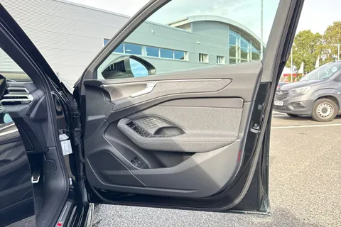  Audi A6 Saloon 2.0 e-hybrid 25.9kWh Edition 1 S Tronic quattro Euro 6 (s/s) 4dr Thumbnail #47