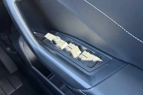 CY25BVX Volkswagen T-Roc 2.0 TDI 150 EVO R-Line 5dr DSG ⭐18' Nevada Alloys⭐ Thumbnail #18