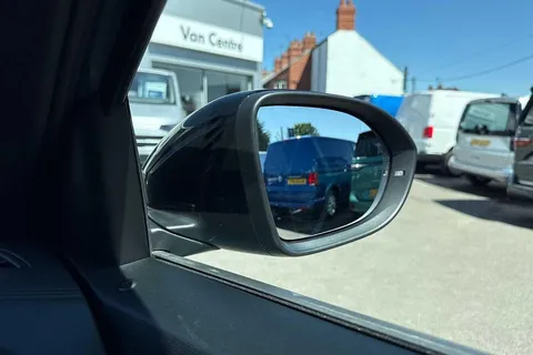 CY25BVX Volkswagen T-Roc 2.0 TDI 150 EVO R-Line 5dr DSG ⭐18' Nevada Alloys⭐ Thumbnail #39