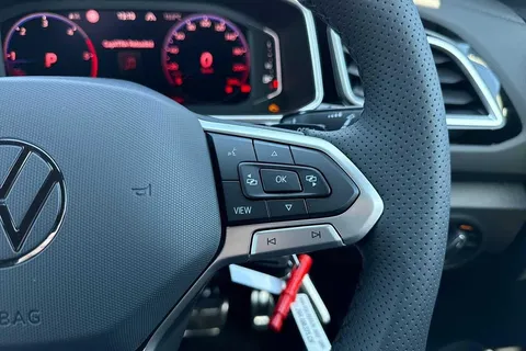 CY25BVX Volkswagen T-Roc 2.0 TDI 150 EVO R-Line 5dr DSG ⭐18' Nevada Alloys⭐ Thumbnail #41