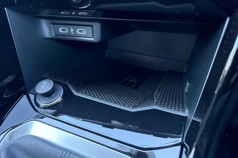 CY25BVX Volkswagen T-Roc 2.0 TDI 150 EVO R-Line 5dr DSG ⭐18' Nevada Alloys⭐ Thumbnail #42