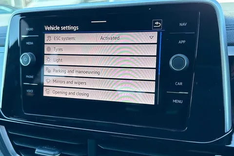 CY25BVX Volkswagen T-Roc 2.0 TDI 150 EVO R-Line 5dr DSG ⭐18' Nevada Alloys⭐ Thumbnail #53