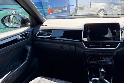 CY25BVX Volkswagen T-Roc 2.0 TDI 150 EVO R-Line 5dr DSG ⭐18' Nevada Alloys⭐ Thumbnail #74