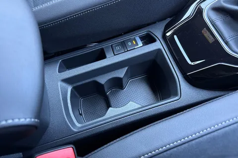 CY25BVX Volkswagen T-Roc 2.0 TDI 150 EVO R-Line 5dr DSG ⭐18' Nevada Alloys⭐ Thumbnail #102