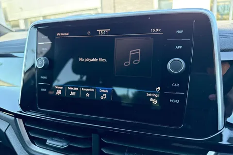 CY25BVX Volkswagen T-Roc 2.0 TDI 150 EVO R-Line 5dr DSG ⭐18' Nevada Alloys⭐ Thumbnail #108