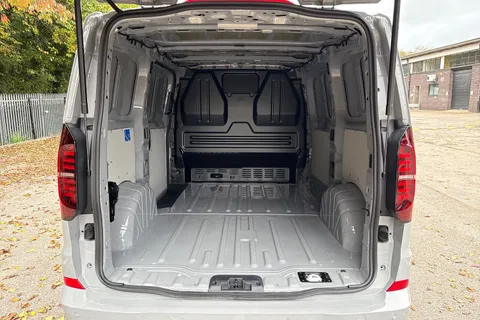 PN75NFG Volkswagen Transporter T32 Panel Van Commerce Pro SWB 170 PS 2.0 TDI 8sp Automatic Thumbnail #6