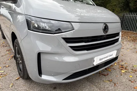 PN75NFG Volkswagen Transporter T32 Panel Van Commerce Pro SWB 170 PS 2.0 TDI 8sp Automatic Thumbnail #8