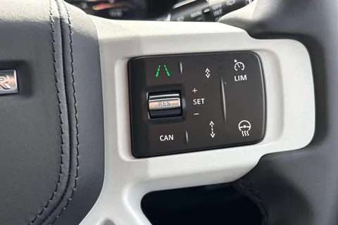  Land Rover Defender 110 3.0 D250 MHEV X-Dynamic HSE Auto 4WD Euro 6 (s/s) 5dr Thumbnail #19