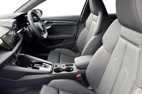 DC25AEV Audi A3 Black Edition 35 TFSI 150 PS S tronic Thumbnail #16