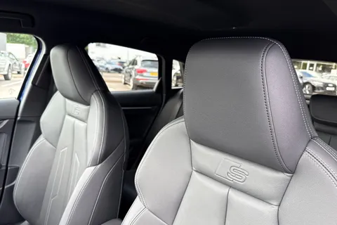 DC25AEV Audi A3 Black Edition 35 TFSI 150 PS S tronic Thumbnail #24