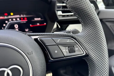 DC25AEV Audi A3 Black Edition 35 TFSI 150 PS S tronic Thumbnail #26