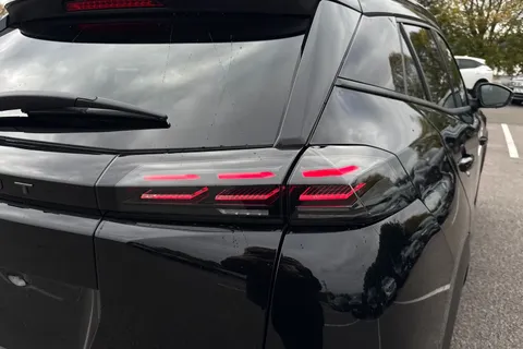 7 of 67 for PEUGEOT e-2008 54kWh Allure SUV 5dr Electric Auto (7kW Charger) (156 ps)